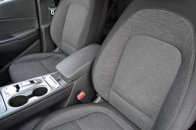 Hyundai KONA 39KWH PREMIUM AUTO, FIRST CLASS EXAMPLE OF THIS BEST SELLER, ONLY 16,483 MILES