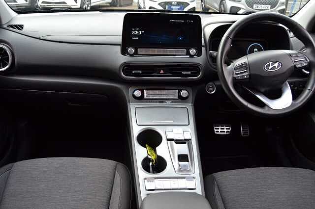 Hyundai KONA 39KWH PREMIUM AUTO, FIRST CLASS EXAMPLE OF THIS BEST SELLER, ONLY 16,483 MILES