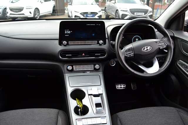 Hyundai KONA 39KWH PREMIUM AUTO, FIRST CLASS EXAMPLE OF THIS BEST SELLER, ONLY 16,483 MILES