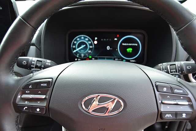 Hyundai KONA 39KWH PREMIUM AUTO, FIRST CLASS EXAMPLE OF THIS BEST SELLER, ONLY 16,483 MILES
