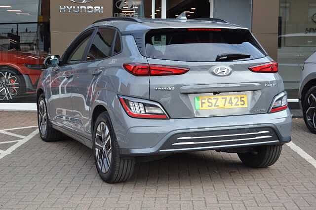 Hyundai KONA 39KWH PREMIUM AUTO, FIRST CLASS EXAMPLE OF THIS BEST SELLER, ONLY 16,483 MILES