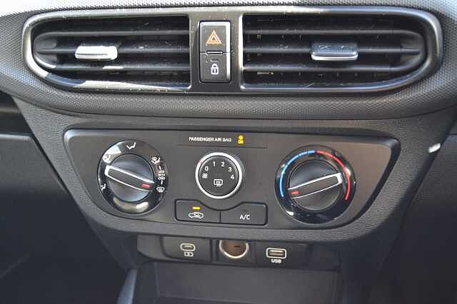 Hyundai i10 1.0 [63] Advance 5dr Auto [Nav]