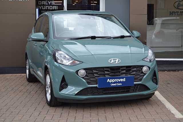 Hyundai i10 1.0 SE CONNECT AUTO, FULL SERVICE HISTORY ONLY 3582 MILES