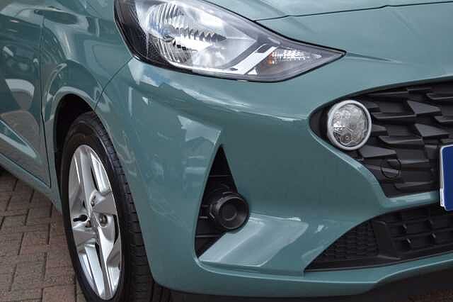 Hyundai i10 1.0 SE CONNECT AUTO, FULL SERVICE HISTORY ONLY 3582 MILES