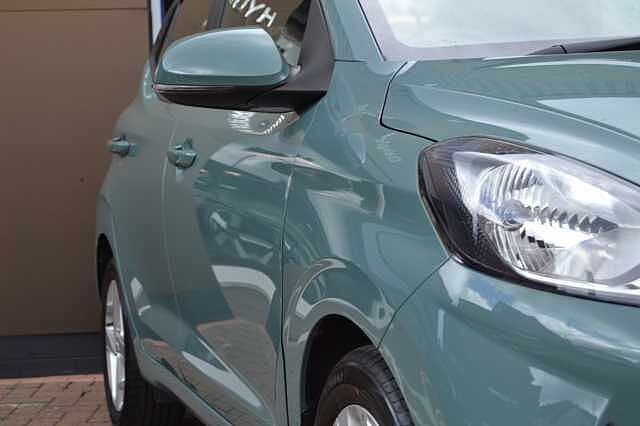 Hyundai i10 1.0 SE CONNECT AUTO, FULL SERVICE HISTORY ONLY 3582 MILES
