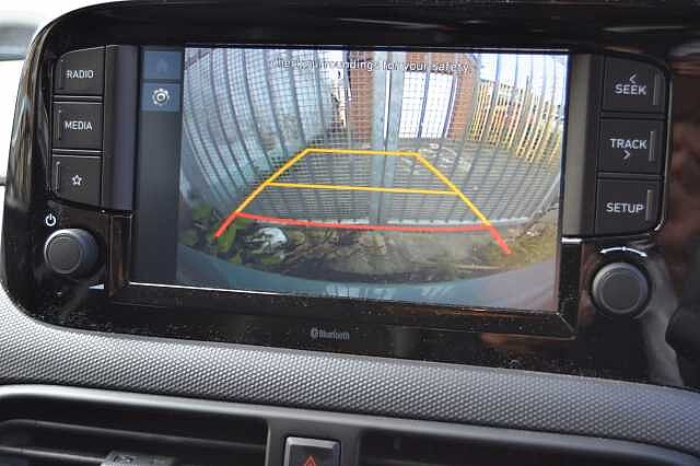Hyundai i10 1.0 SE CONNECT AUTO, FULL SERVICE HISTORY ONLY 3582 MILES