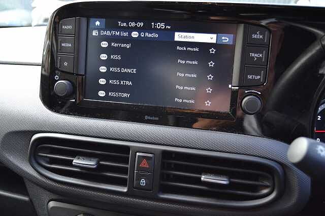 Hyundai i10 1.0 SE CONNECT AUTO, FULL SERVICE HISTORY ONLY 3582 MILES