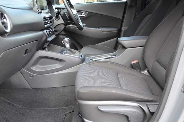 Hyundai KONA 1.6 GDI PREMIUM SELF CHARGING HYBRID AUTO ONLY 16,315 MILES