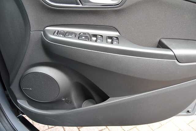 Hyundai KONA 1.6 GDI PREMIUM SELF CHARGING HYBRID AUTO ONLY 16,315 MILES