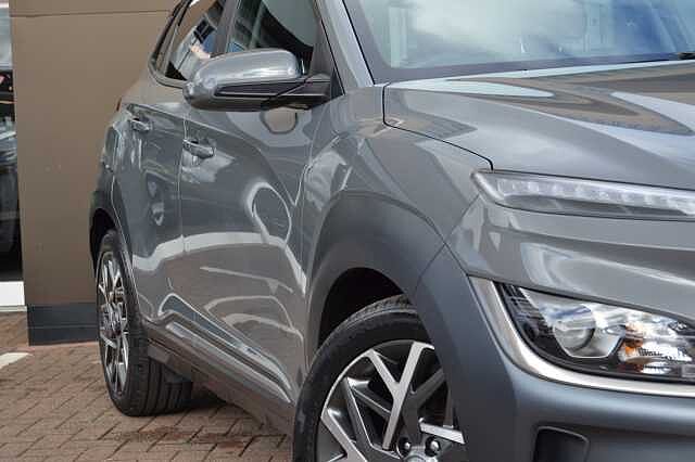 Hyundai KONA 1.6 GDI PREMIUM SELF CHARGING HYBRID AUTO ONLY 16,315 MILES