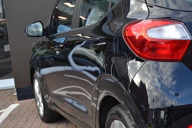 Hyundai i10 1.0 MPi SE Connect 5dr Auto