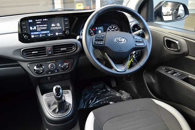Hyundai i10 1.0 MPi SE Connect 5dr Auto