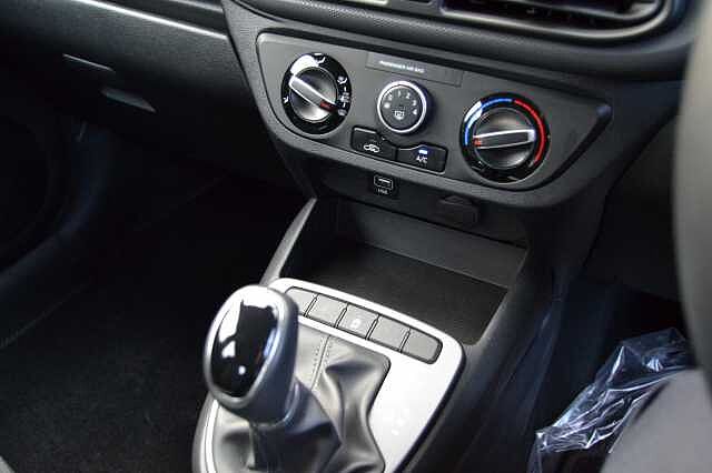 Hyundai i10 1.0 MPi SE Connect 5dr Auto