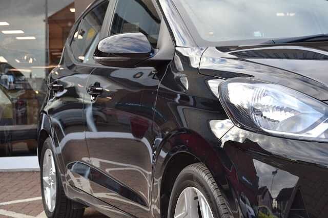Hyundai i10 1.0 MPi SE Connect 5dr Auto